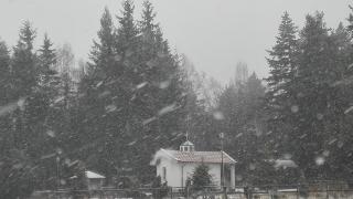 Ученици от София в снежен капан край Пловдив 