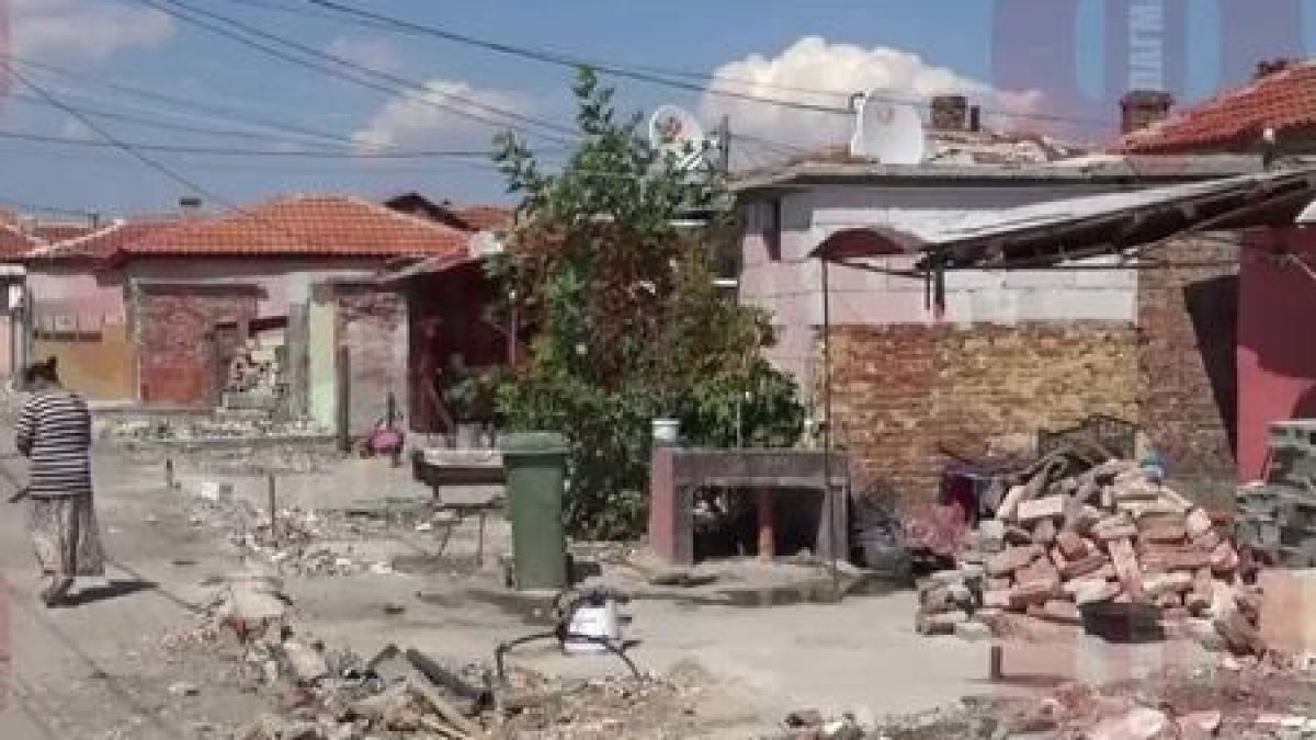 Опасна срамна болест плъзна в циганския квартал край Южния плаж в Бургас 