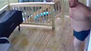 Бодипозитивно семейство се преби на хлъзгава веранда ВИДЕО