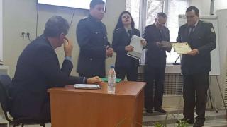 Сексапилна пожарникарка от Бургас се оказа... СНИМКИ 