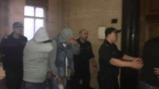 Само в БЛИЦ! Заловиха двама от най-опасните бандити в страната!