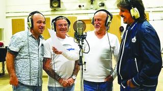 Йордан Караджов: Радвам се, че на концертите ни е пълно с млади хора