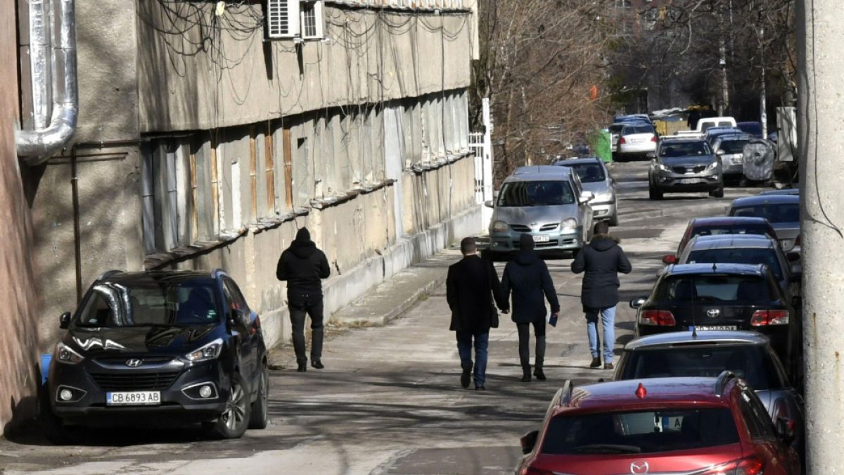 Какво се случва след поредния обир на банков клон в София СНИМКИ
