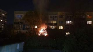 Мъртвец уби вдовицата и майка си! Цял блок се евакуира