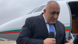 Тайни жестове на Борисов на мюхнеското летище разтопиха мрежата ВИДЕО