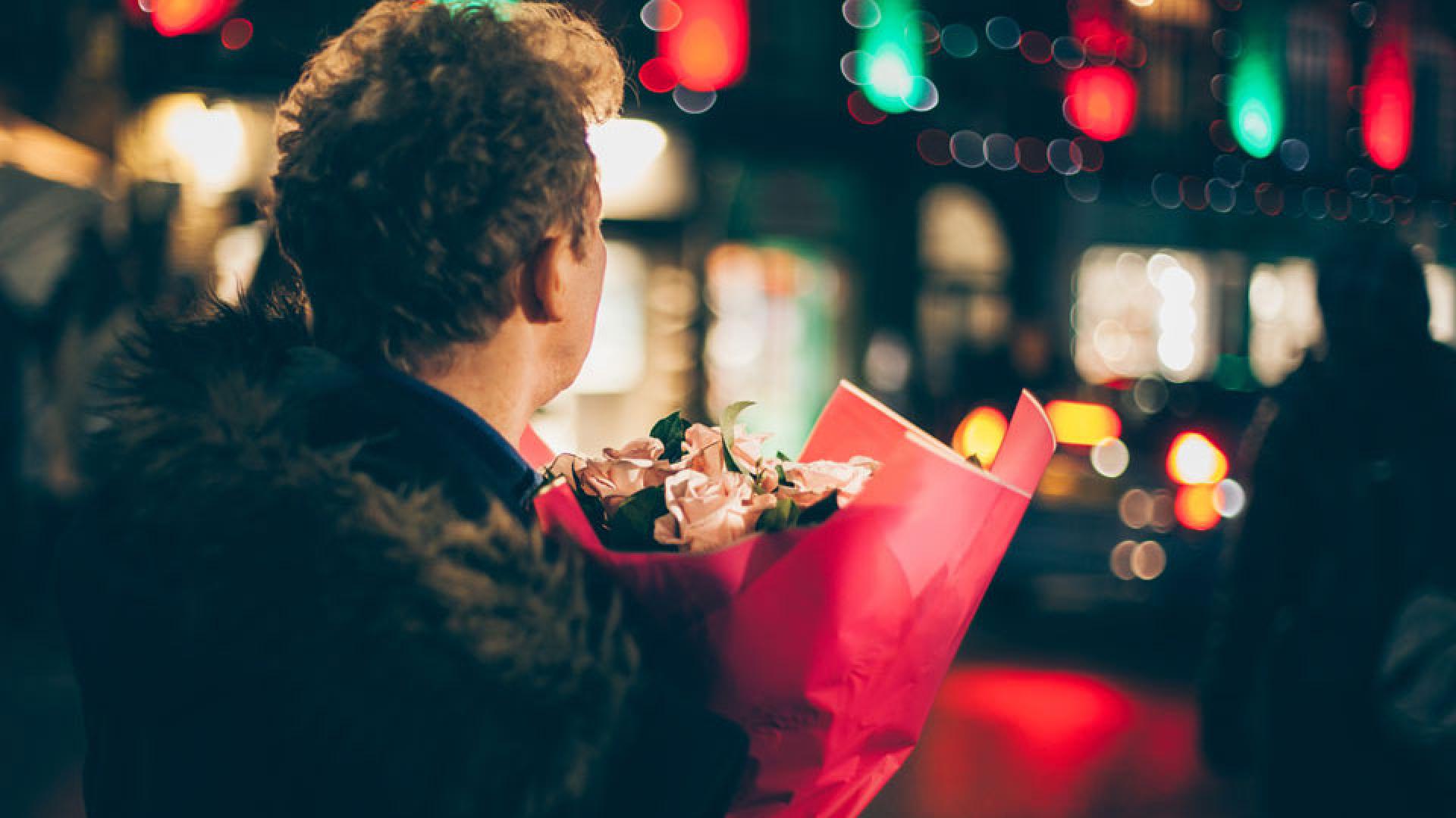 Шефът на КЗП предупреди за голяма шашма, с която ни удрят по джоба за 8 март