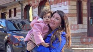 Сензационно: Херо Мустафа и двете й деца бяха изловени в... ВИДЕО