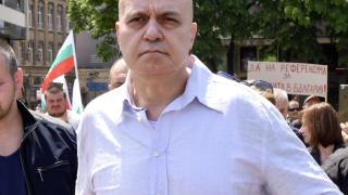 След като учреди партията си на "бис", Слави се закани да...