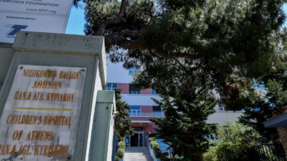 Смразяващо! 11-месечно бебе на бежанци почина в Атина със следи от сексуално насилие