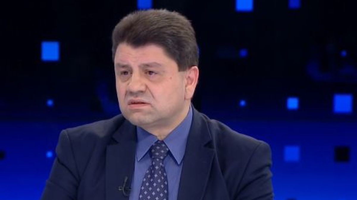 Депутат от ГЕРБ захапа президента: Да каже къде вижда условия за предсрочни избори