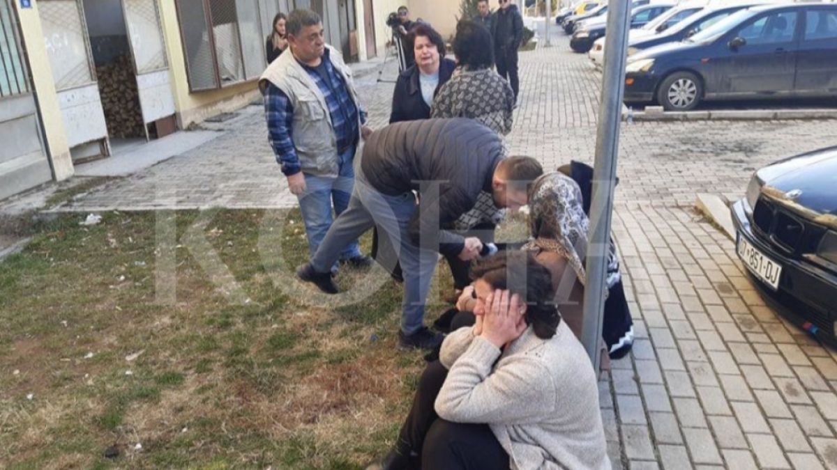 Ужас в Косово: Полицайка уби родителите си и братята си, след което се самоуби ВИДЕО
