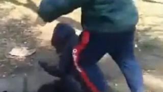 Скандални разкрития за циганчето, смляло от бой момиче в Кубрат