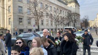 Гешев отдаде почит пред паметта на Апостола СНИМКИ