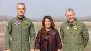Херо Мустафа посети бъдещия дом на българските F-16 СНИМКИ