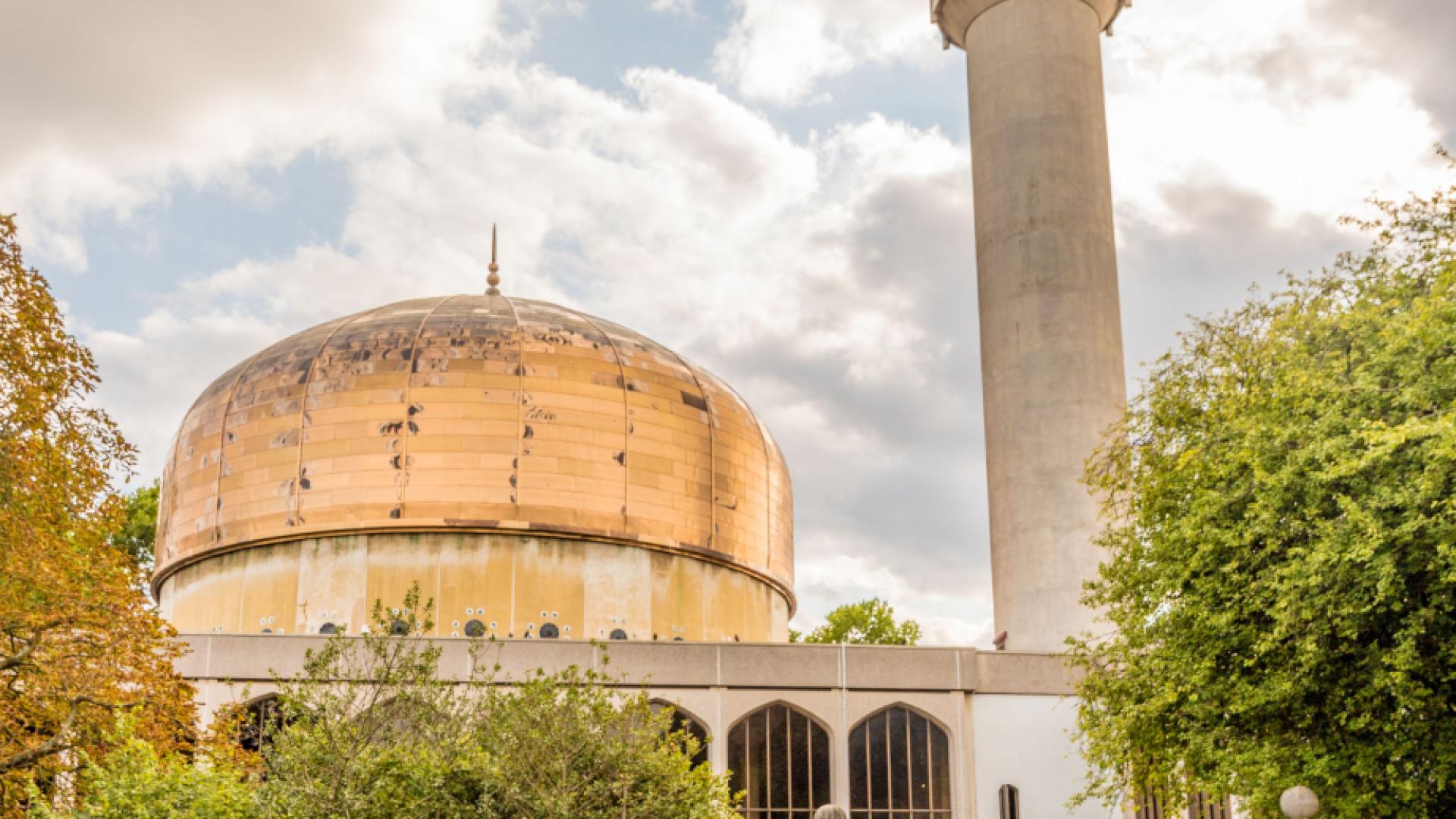 Клане в джамия в центъра на Лондон!