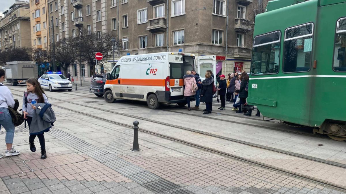 Първа СНИМКА от ужаса с дете в центъра на столицата 