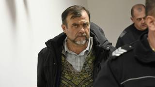 Мераклията да реже главата на софийска съдийка се появи в съда СНИМКИ