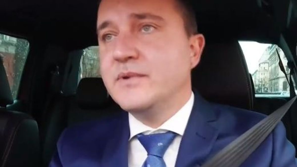 Горанов отправи въпрос към Божков и призна търкал ли е някога лотарийни билетчета ВИДЕО