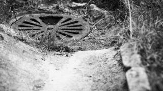 На територията на военно поделение откриха мумия с връзка ключове