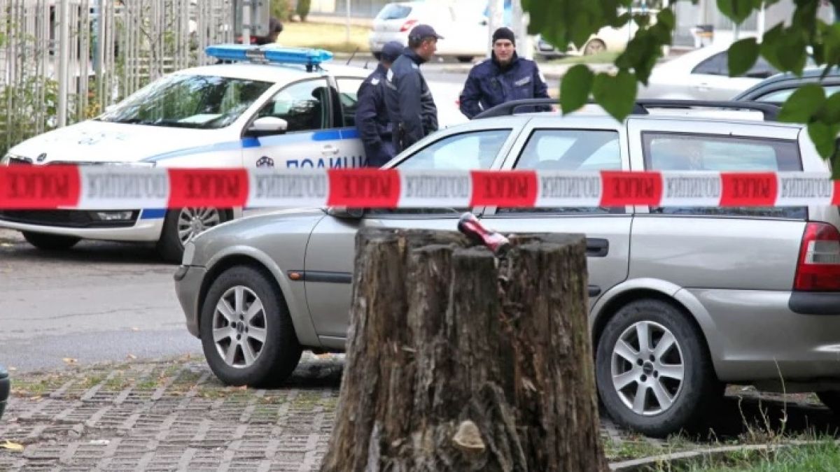 Драма в Габрово:  Студент души, кла и би брат си, докато спи, а накрая... 
