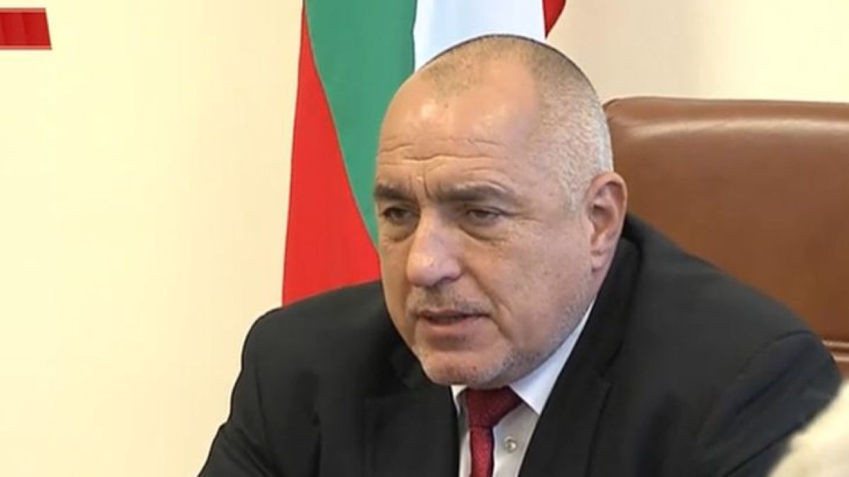 Премиерът за прииждащите бежанци: Има реална заплаха, чакам всеки момент да ме свържат с Ердоган! 