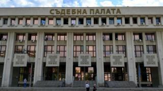 Бременна жена и други наивни попаднаха в мрежите на бургаски измамник, изгоряха с над 150 бона