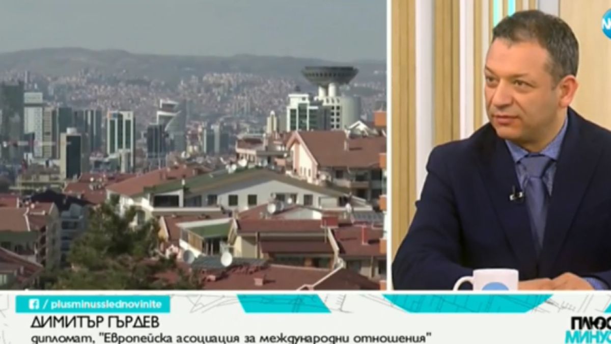 Важен дипломат каза кой единствено може да ни спаси от бежанците в Турция 