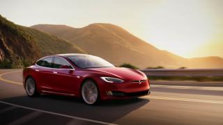 Ето какво се случи с Tesla изминала 1931 км на автопилот за 1 преход ВИДЕО