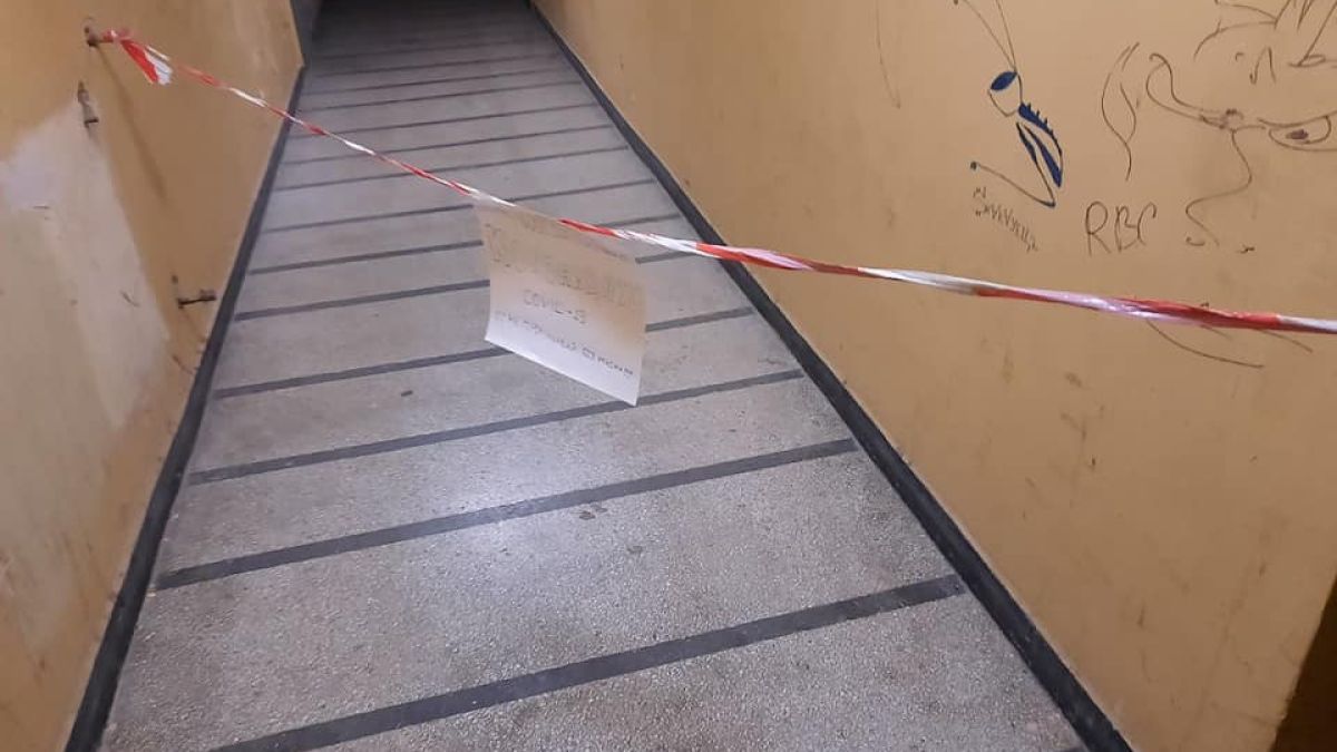 Само в БЛИЦ! Бележка в общежитие "Има коронавирус!" вся паника в Студентски град