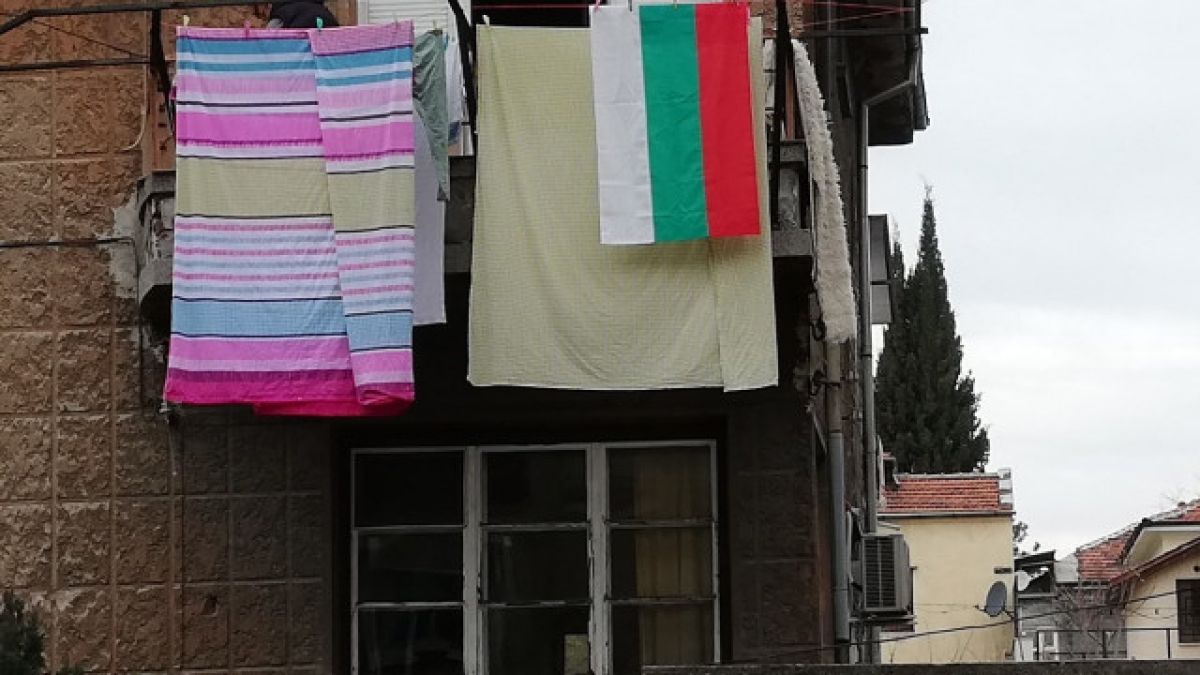 Пловдивчани смаяха цяла България с битов патриотизъм СНИМКИ
