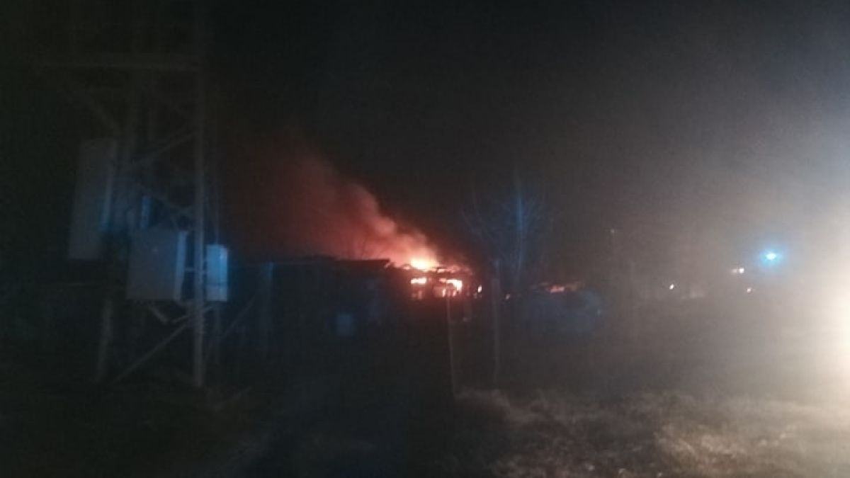 Огнен ад в Горна Оряховица! Циганският квартал е изпепелен, има трупове СНИМКИ