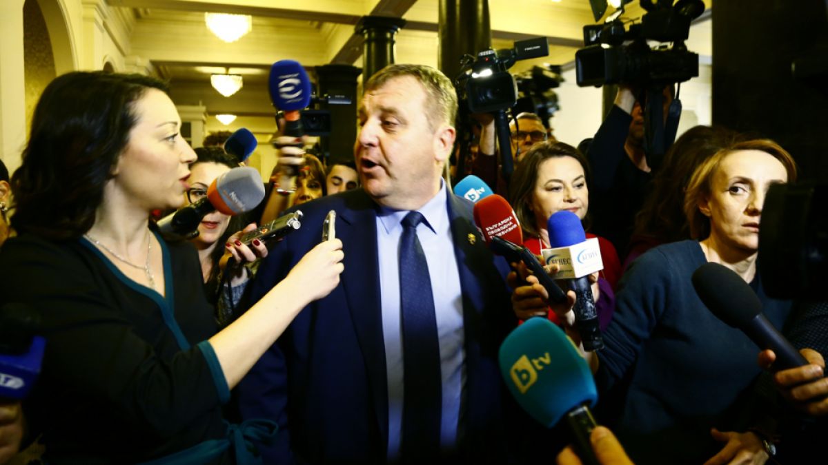 Каракачанов: Няма да дадем съгласие за започване на преговорите със Северна Македония