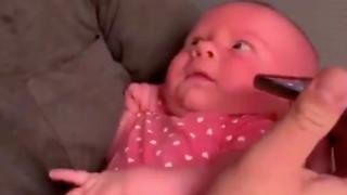 Всяко ревящо бебе спира да пищи веднага с този метод 