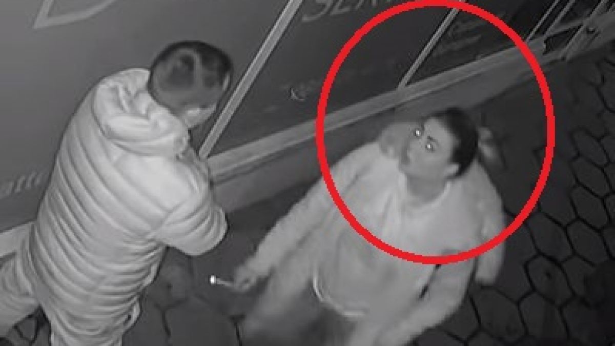 Страшно за гледане е това ВИДЕО с обезумяло момиче в София 