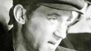 Синът на Висоцки се възмути от плакат на ФБР с лика баща му