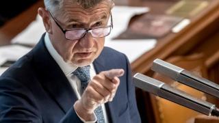 Чешкият премиер призова да забранят на италианците да пътуват в Европа