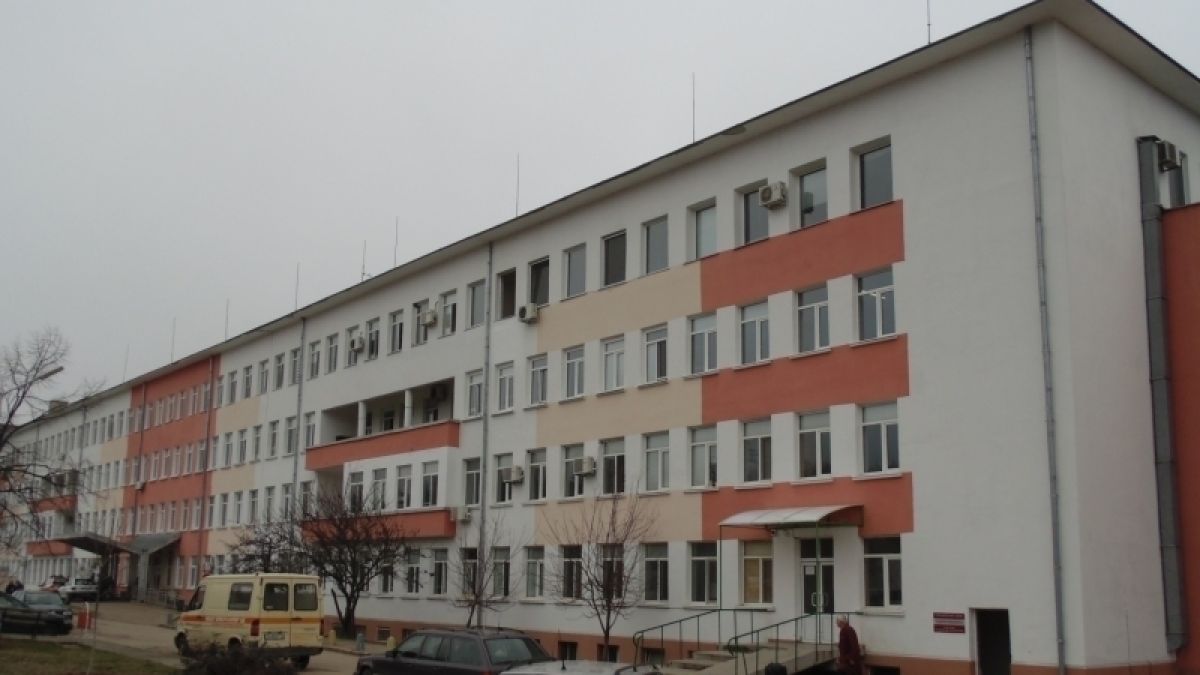 Жена с висока температура издъхна внезапно на входа на спешното във Враца