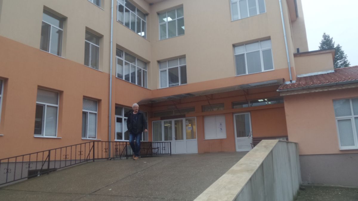 Хленчещият пациент от Бяла Слатина се извини за поведението си ВИДЕО