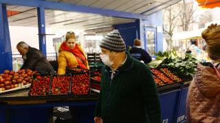 След предупреждението на проф. Кантарджиев: Какво се случва на Женския пазар СНИМКИ