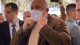 Борисов в Габрово сложи маска и влезе в... НА ЖИВО 