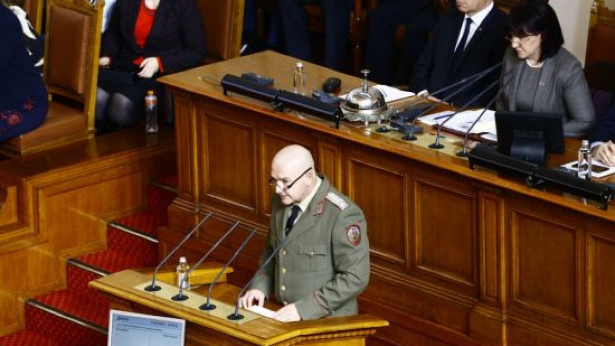 Парламентът решава за въвеждането на извънредно положение, докладва шефът на ВМА! ВИДЕО