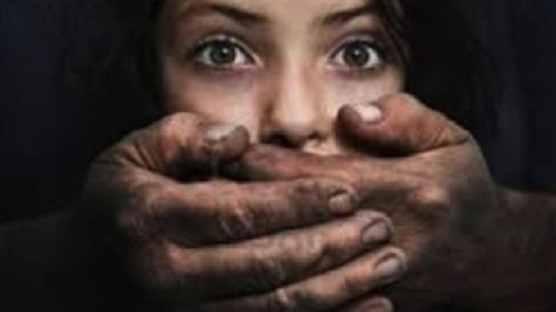 Мъж изнасили ученичка след свалка във Фейсбук