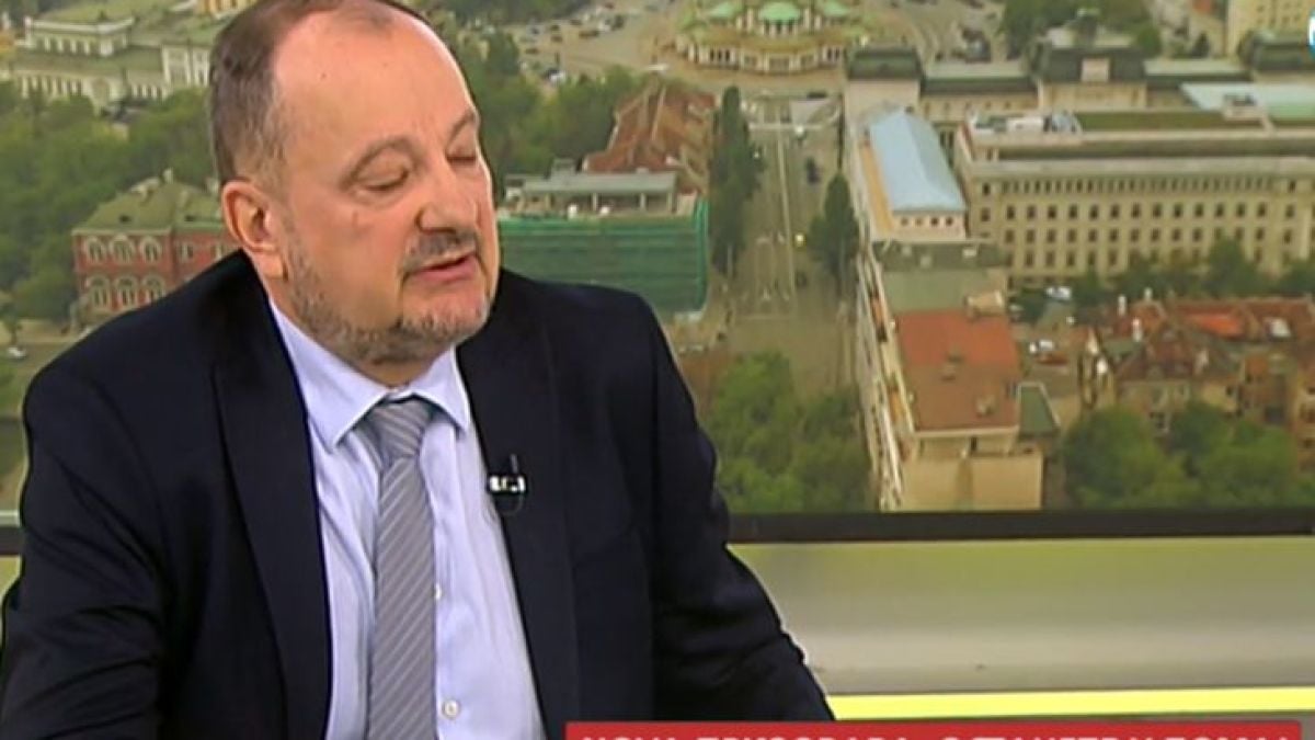 Проф. Воденичаров посочи главния виновник за предаването на коронавируса