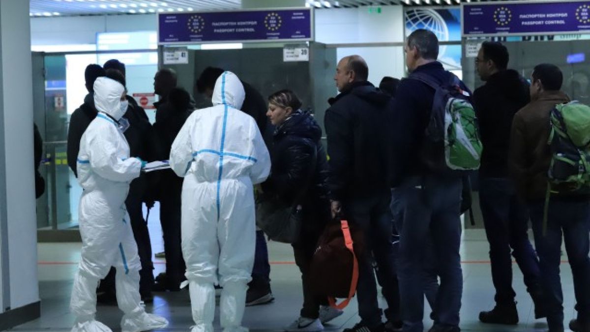 1500 у нас вече са под карантина, МВР затяга контрола, нарушителите - на съд 