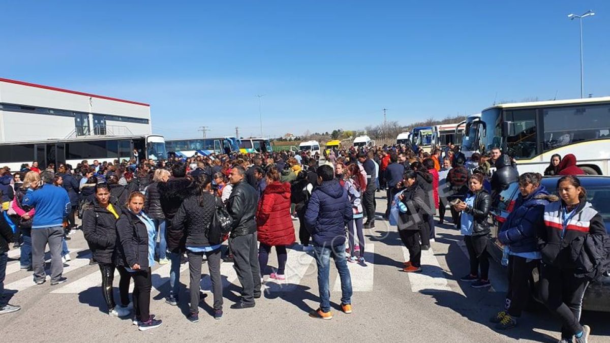 Бурен протест в завод "Язаки" край с. Крепост заради коронавируса ВИДЕО