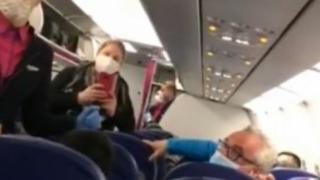 Българи свалиха шестима британци от самолет заради страх от COVID-19 ВИДЕО