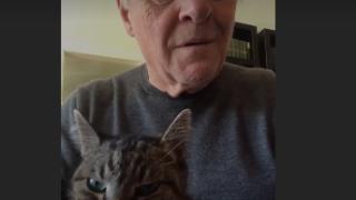 ВИДЕО с Антъни Хопкинс, свирещ на пиано, събра над 2 млн. гледания