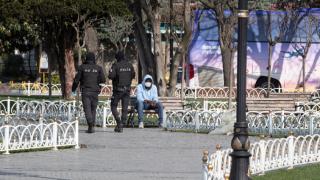 Жив човек няма по улиците на Истанбул заради COVID-19 СНИМКИ