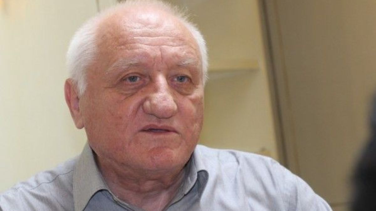 Как е оцелял Исак Нютон по време на чумната епидемия
