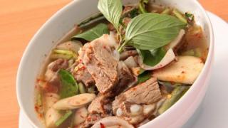 Рецепта на деня: Вкусна чорба със свинско месо и зелев сок